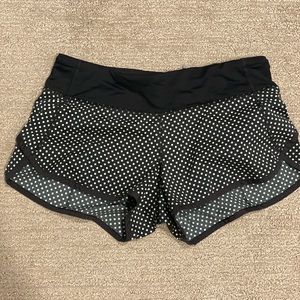 Lululemon 2.5” Shortie